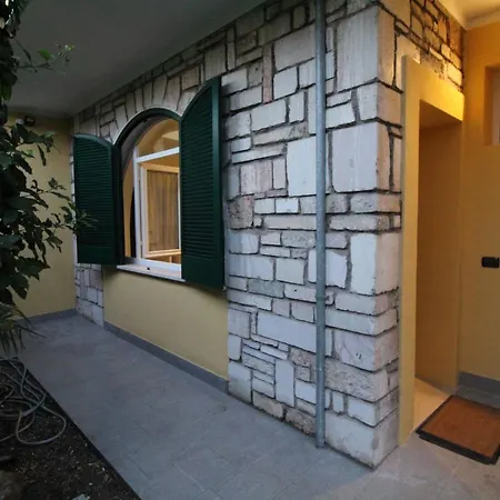 Apartmán Lori Garden And